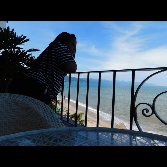 Meet your Posher, Kimjoe - Picture 1 of 1